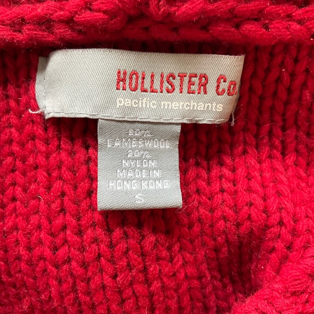 Vintage Hollister Lambs Wool Hoodie Sweater.
Size Small. - Picture 5 of 6